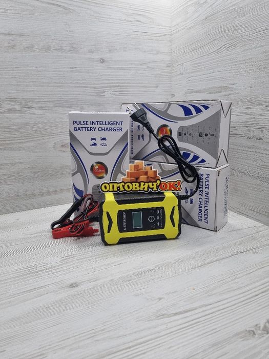 Зарядний пристрій автомобільного акумулятора Foxsur 12V 6A імпульсний