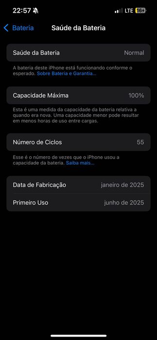 iPhone 16e com 100% de bateria