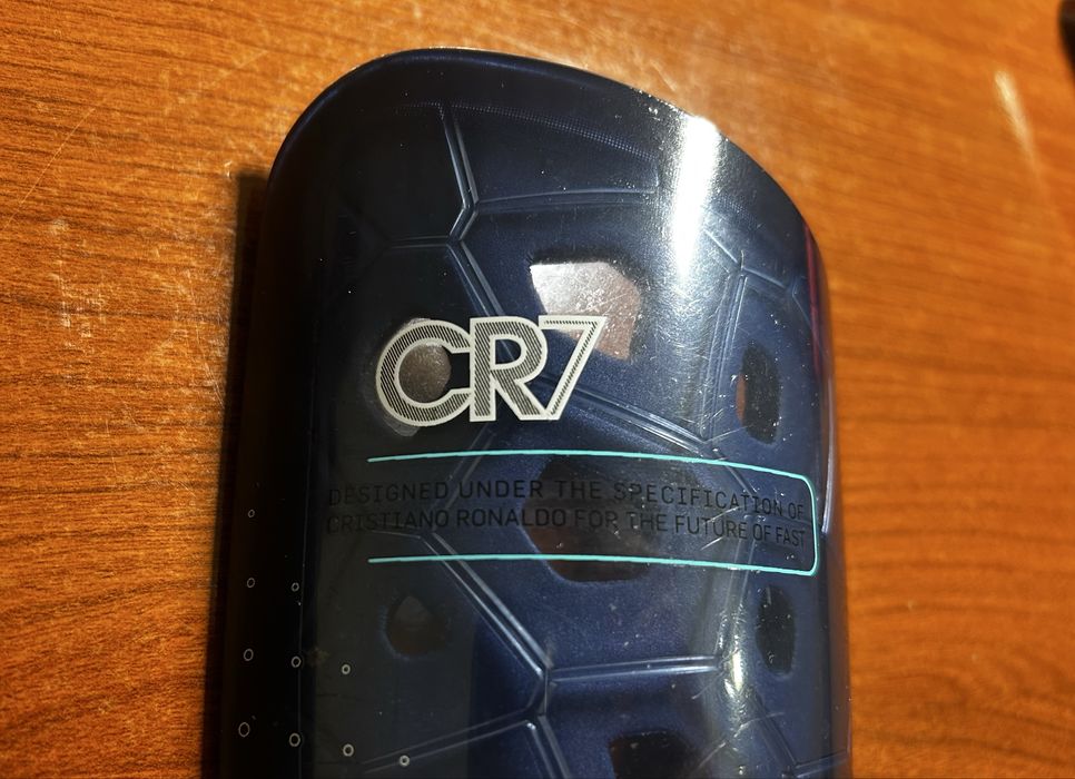 Caneleiras Nike mercurial ( Edição especial - CR7)