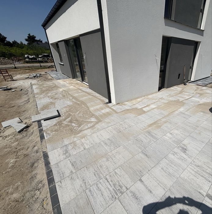 Układanie kostki• Brukarz• Ogrodzenia •Kostka brukowa •Prace budowlane