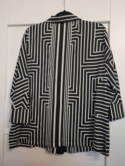 Nowa Elegancka bluza w geometryczne wzory