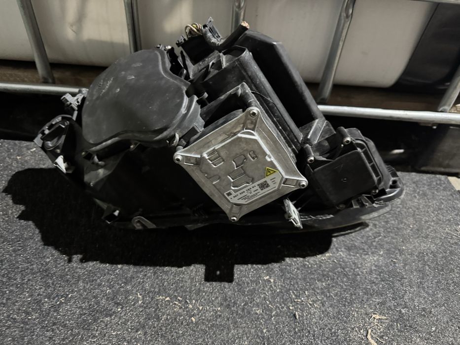 Lampa reflektror lewy dynamic xenon skrętny bmw e92 e93 europa komplenty