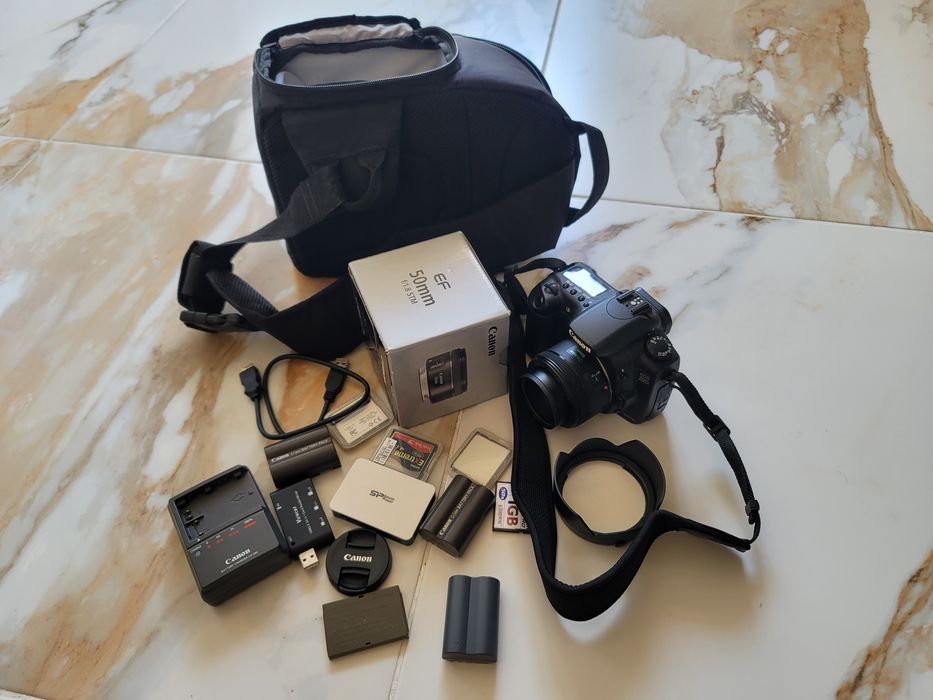 Набір фотоапарат Canon EOS 20D + об"єктив Canon 50mm f/1.8 STM з авто-