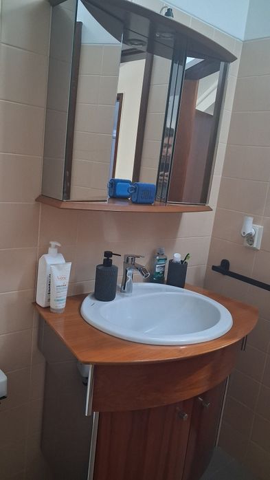 Conjunto móvel e armário Cerejeira Casa Banho