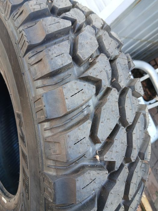 Покрышки новые 31х10.50 R15 (265/75 R15)