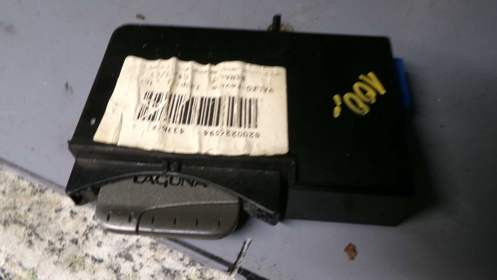 Sty6 Czytnik kart slot renault laguna II espace IV wysyłka części