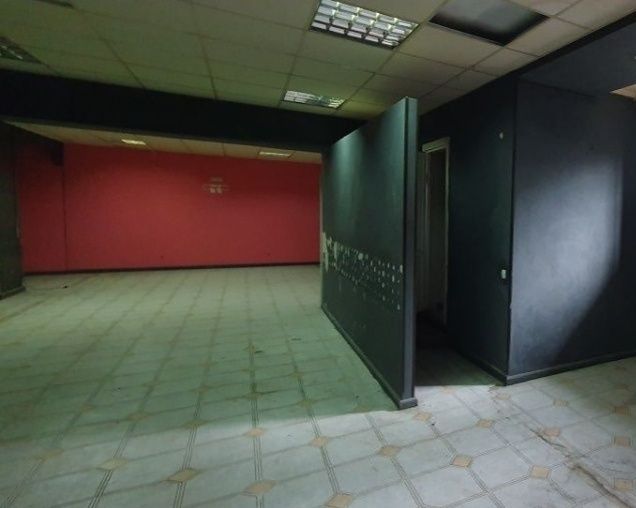 Продається підвальне комерційне приміщення.Центр.