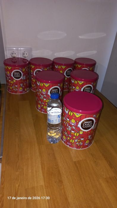 Latas com tampa 6 unidades