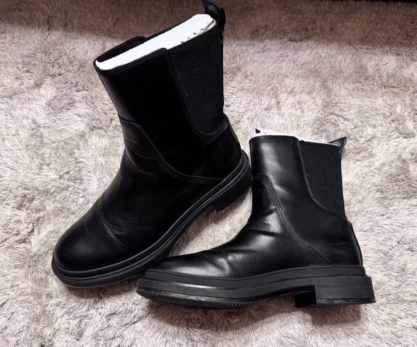 Продам черевики Timberland
