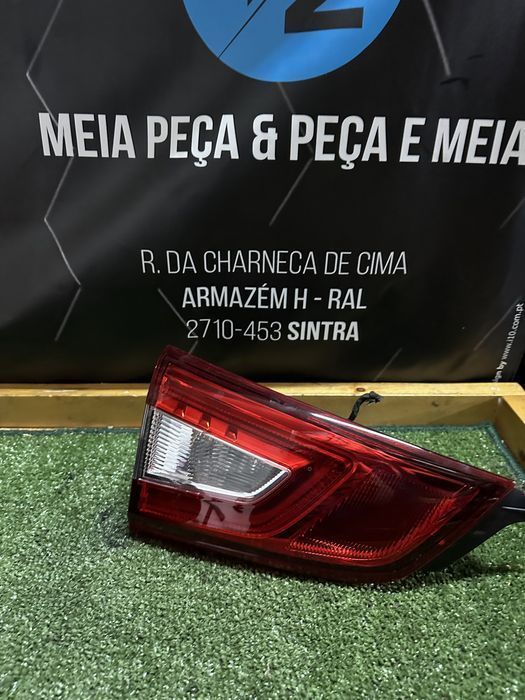 Farolim traseiro esquerdo Nissan Qashqai 2018