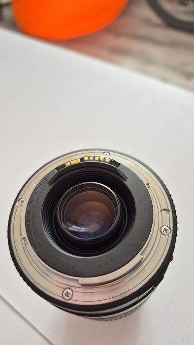 Об'єктив: CANON EF 75-300 4/5.6 III USM