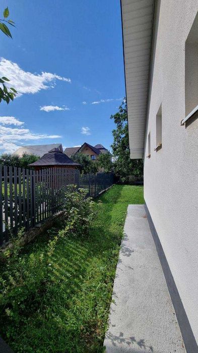 Продається стильний жилий будинок з меблями та технікою