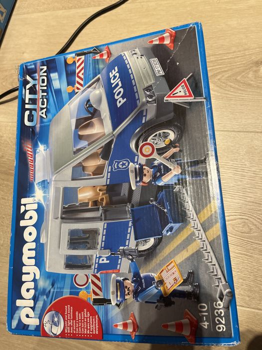 Samochod policyjny radiowóz policja blokada playmobil city action 9236