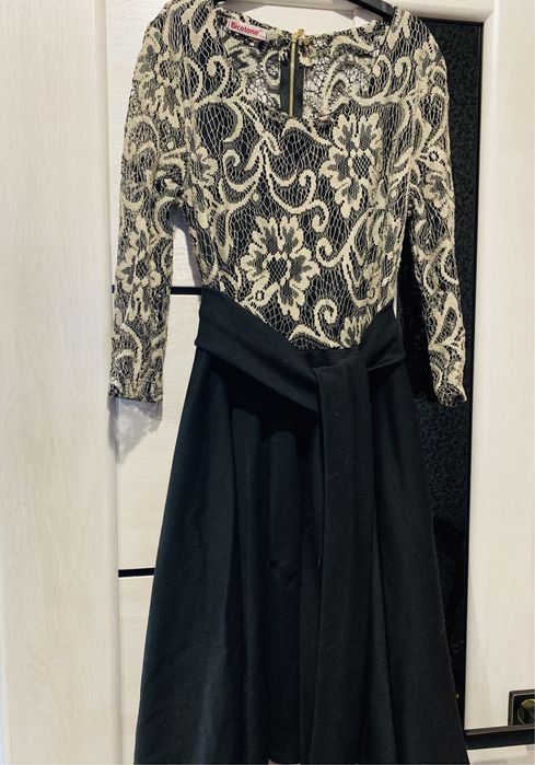 Платье женское