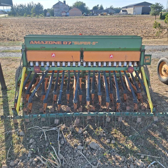 AMAZONE D7 Zestaw Uprawowo Siewny 2,5m brona wahadłowa
