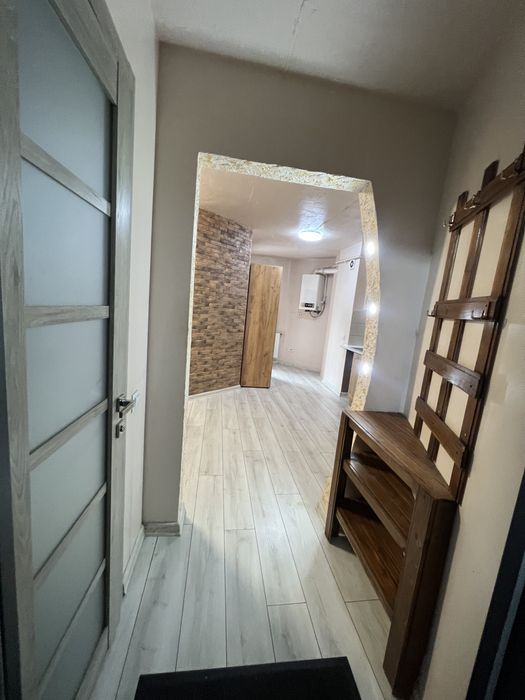 здам 1 кім кв ,кухня студіо ,власник