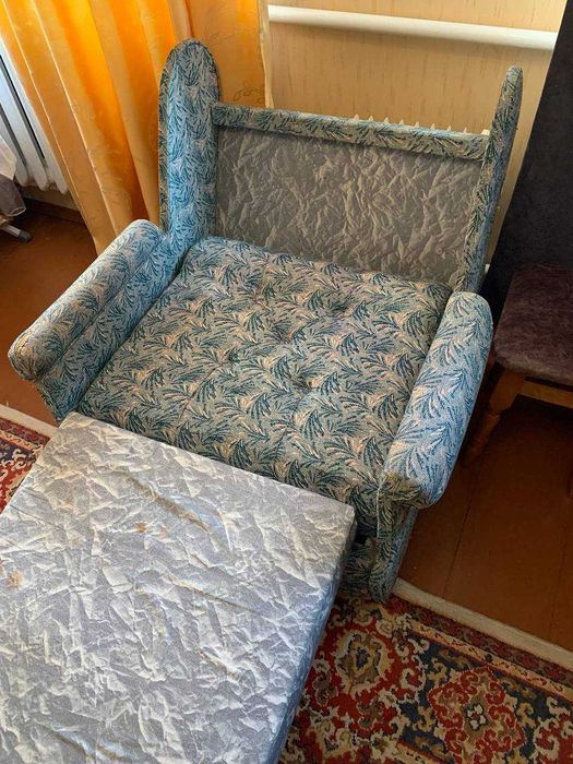 Продається розкладне крісло