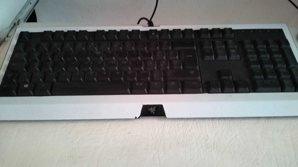Teclado razer cinosa preto rgb