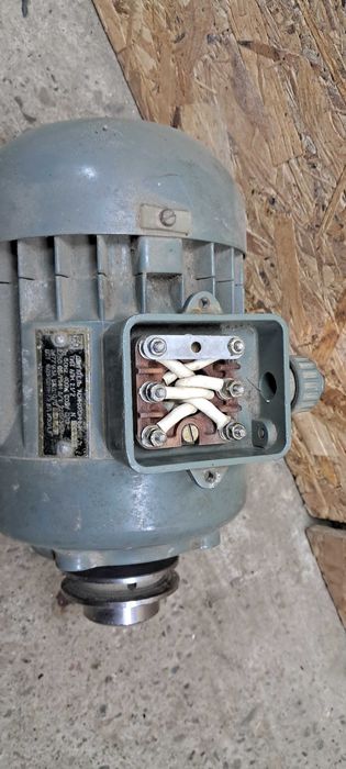 Ел. двигун АПН21/2  2750об, 400Вт 3ф