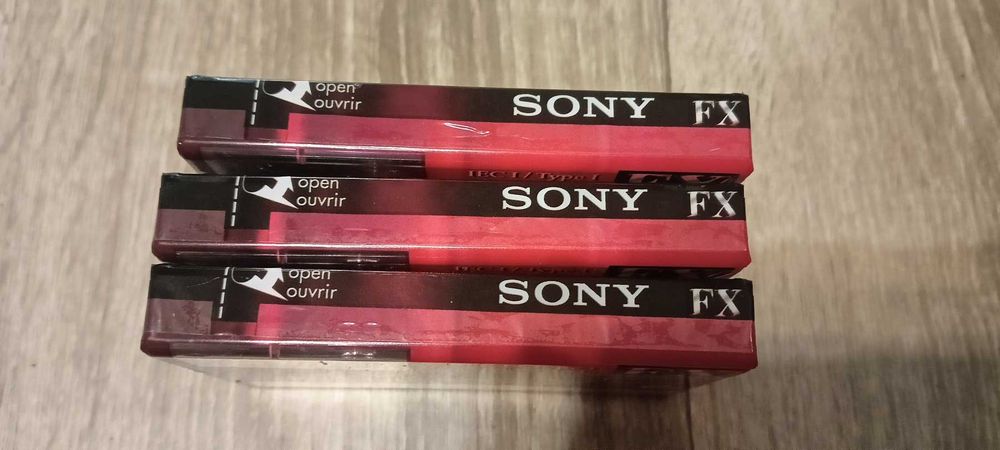 аудиокассета Sony FX 90 рассчитанная на 90 минут записи.