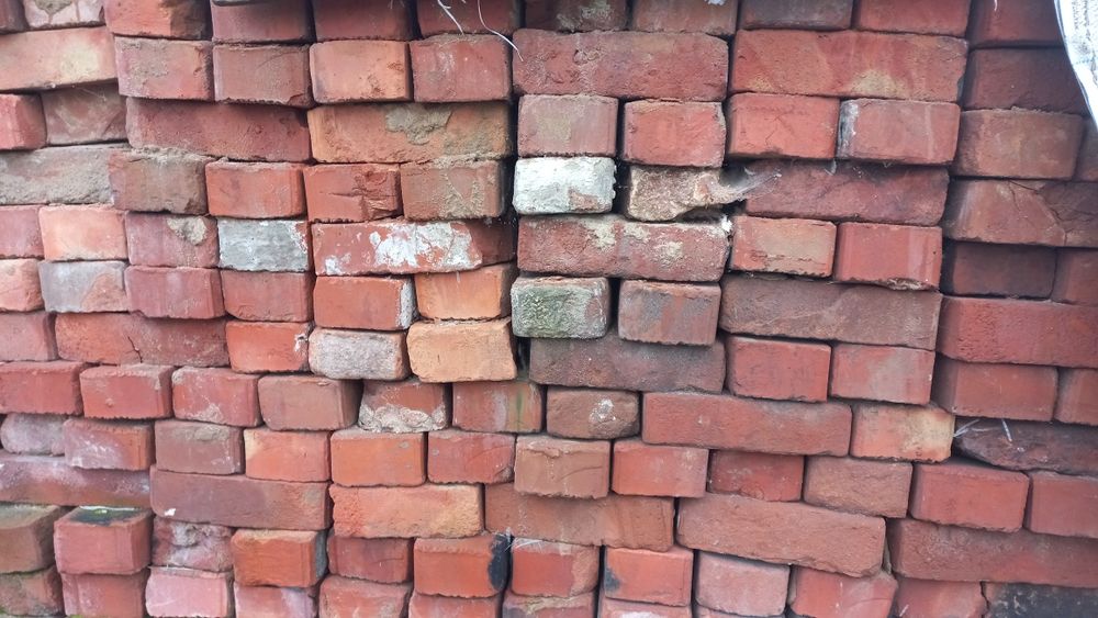 Продам червону цеглу б/у
