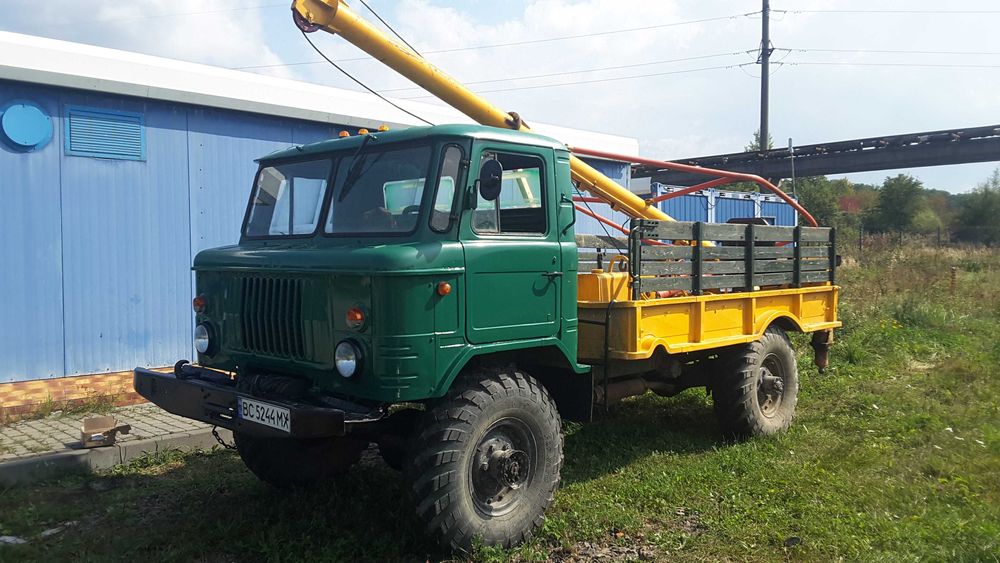 Ямобур на базі газ 66 в хорошому робочому стані
