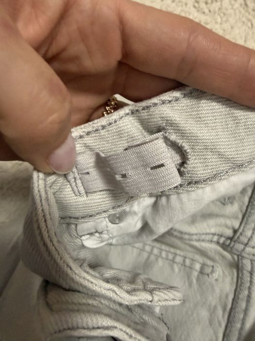 Світлі джинси фірми Zara,розмір 122 см