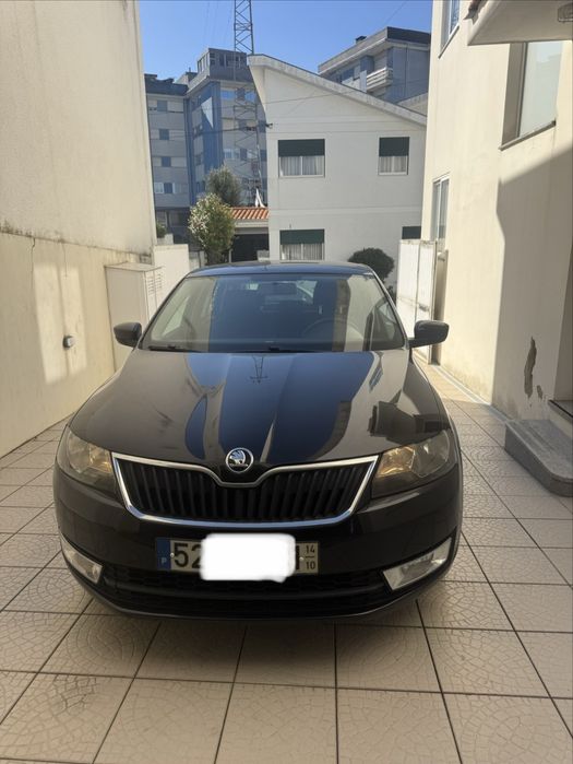 Skoda rapid 1.6 tdi preto- 111328km-Nacional 2014