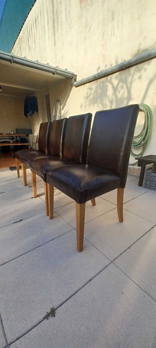 Conjunto 4 cadeiras em pele genuína
