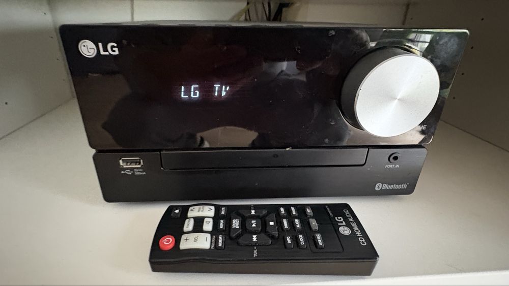 Smart TV LG OLED 55” +  LG CM2460