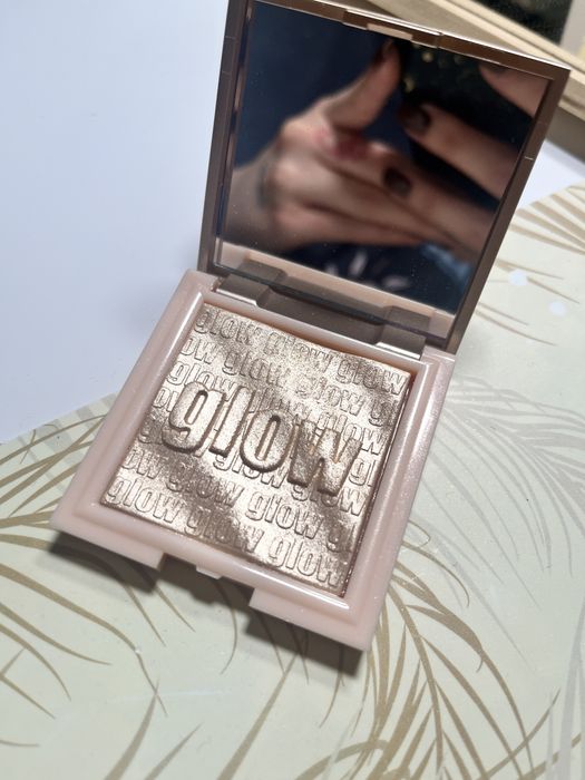 Kultowy Rozświetlacz Pupa Milano Glow obsession