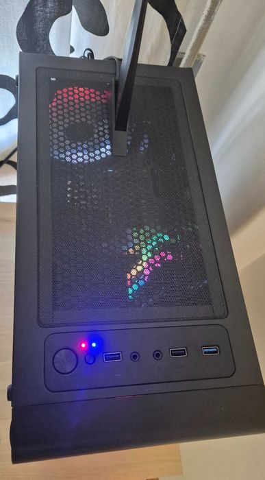 Computador King Mod Gamer-PC AMD Ryzen 7 8700G 32GB 1TB