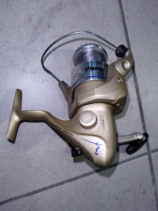 Material de pesca canas e carrinhos