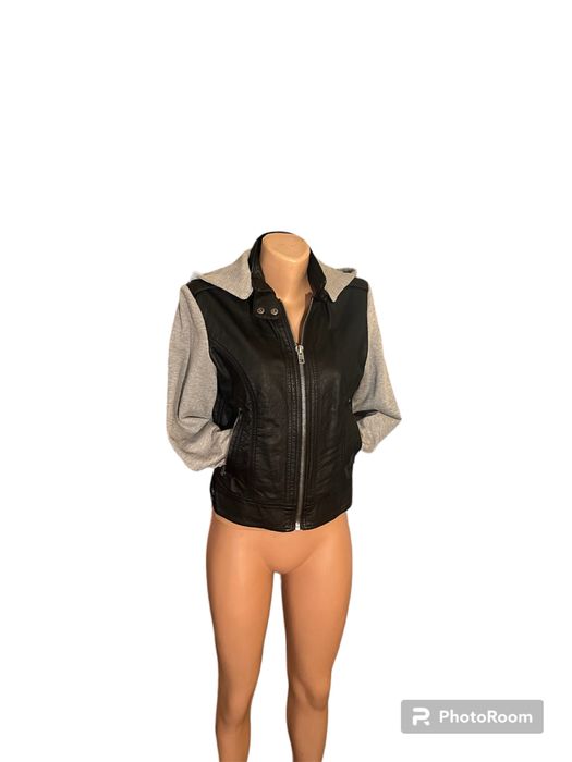 Куртка кожаная женская