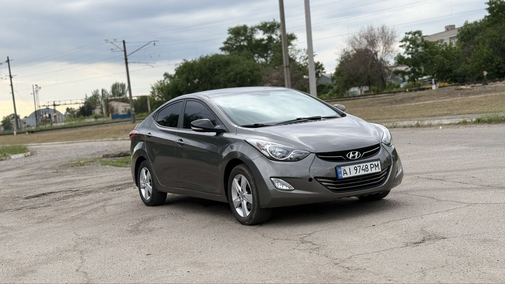 Huyndai elantra 2012, 1.8 газ/бенз