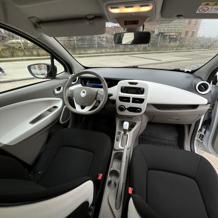 Renault zoe 41 kwt 2019. Запас ходу 300км