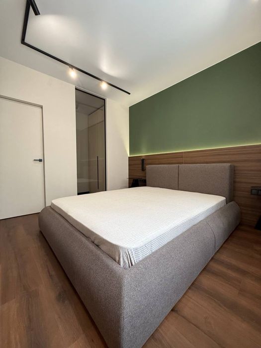 Стильна та сучасна одиничка біля озера!