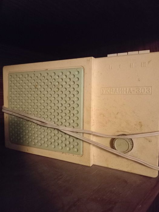 Продам 2 радио старые