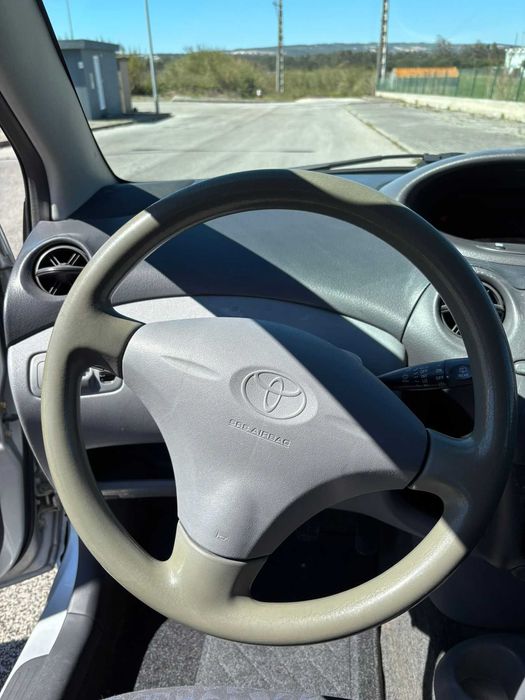 Toyota Yaris 2001