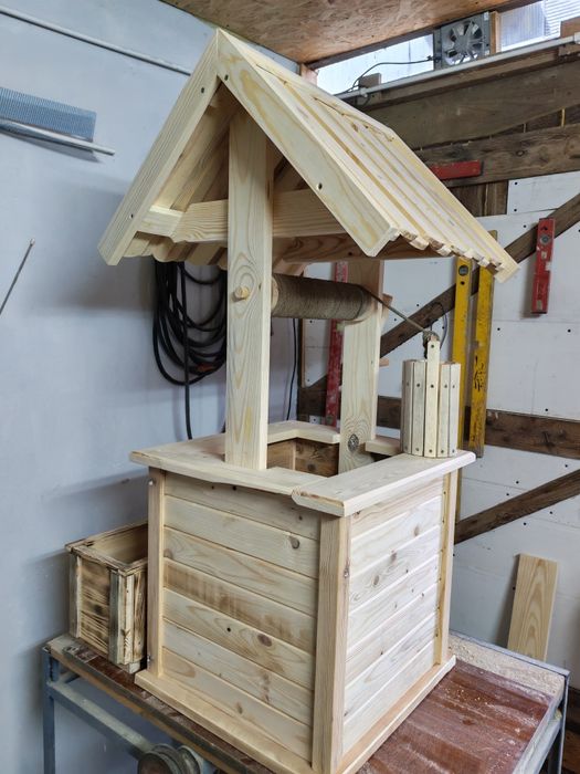 Studnia ogrodowa z drewna