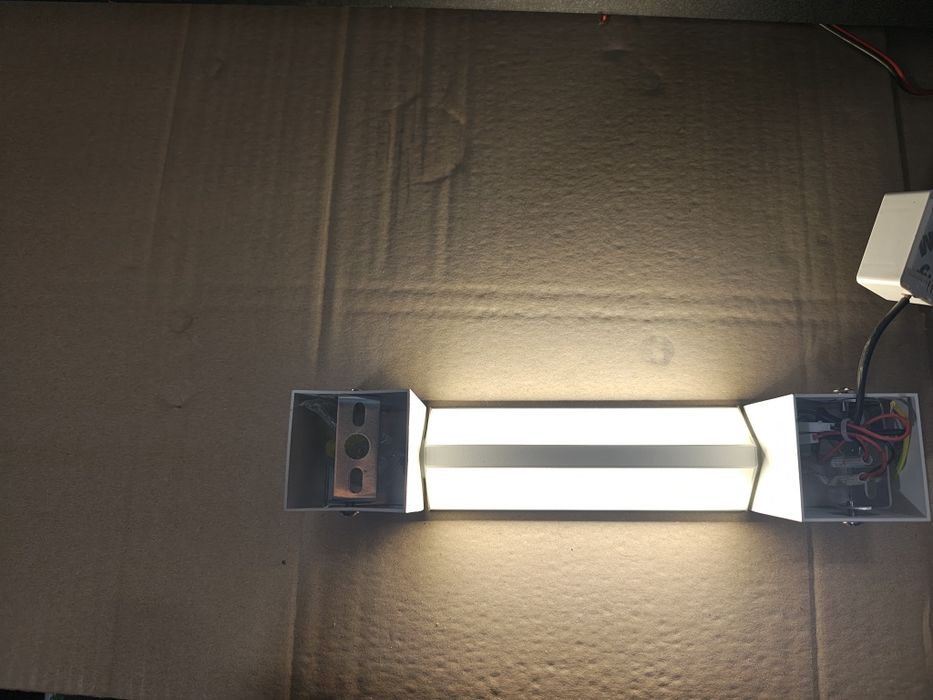 Kinkiet regulowany biały 30 cm