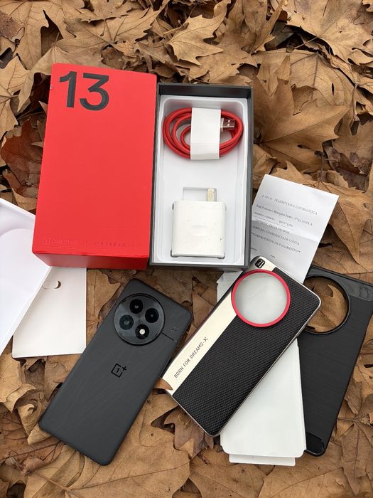 One plus 13  e S25Fe novo nunca usado  ambos 256Gb