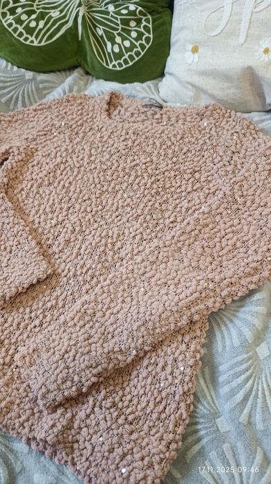 Sweter damski z cekinami błyszczący rozm xs