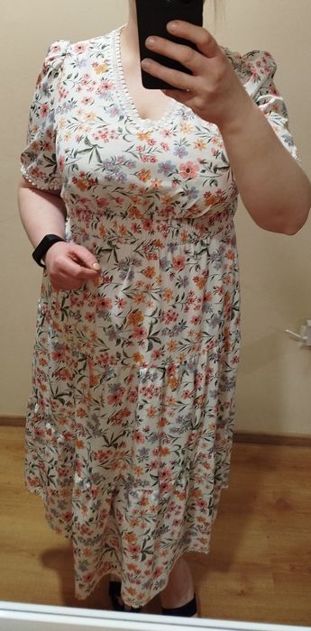 Lekka wygodna sukienka na lato rozmiar 44/46