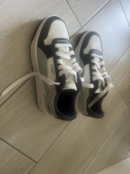 Кросівки Puma Carina Street