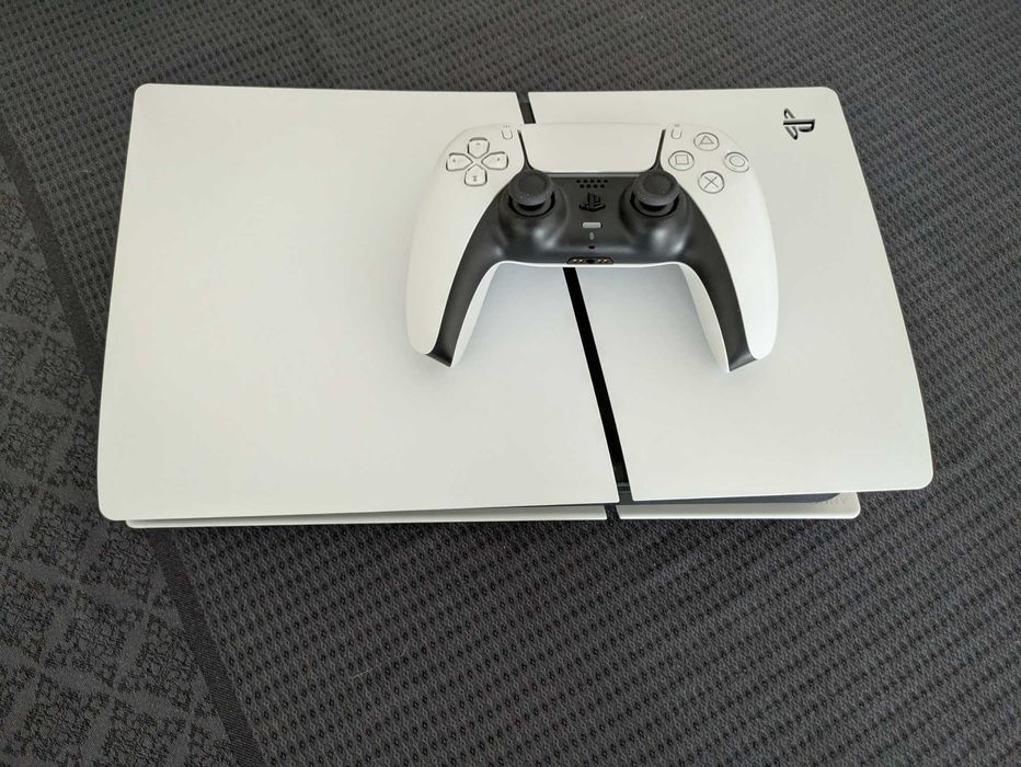 PS5 Slim CFI-2100 + Comando em excelente estado