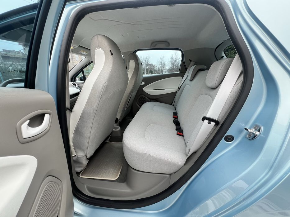 Продам Renault Zoe в идеальнишом состоянии