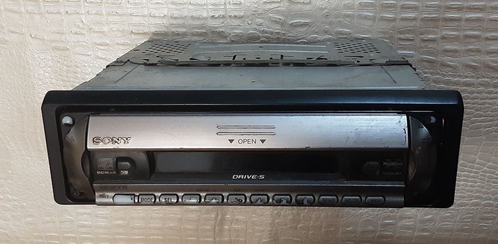 Автомагнітола SONY