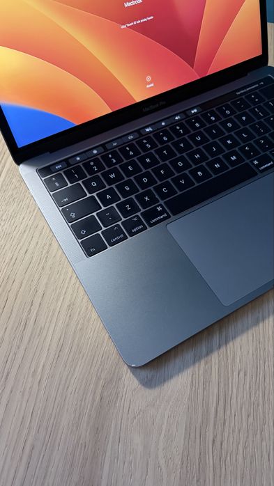 MacBook Pro 13” 3.1GHz 8RAM 250 SSD