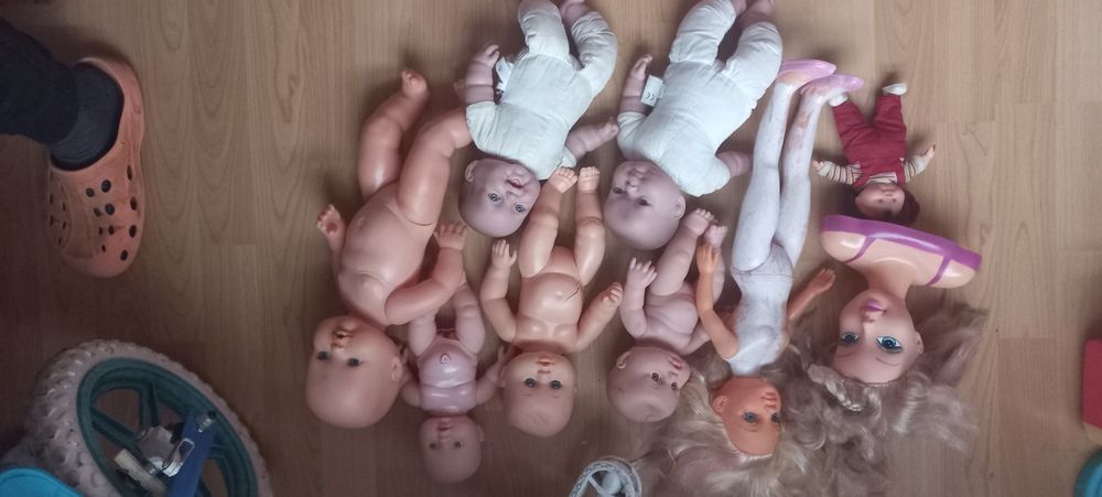 Bonecas muito usadas para doação